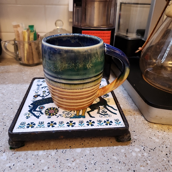 Drip Glaze Studio Art Pottery Coffee Cup Mug Signed Hand Made 4" Tall - Picture 2 of 8